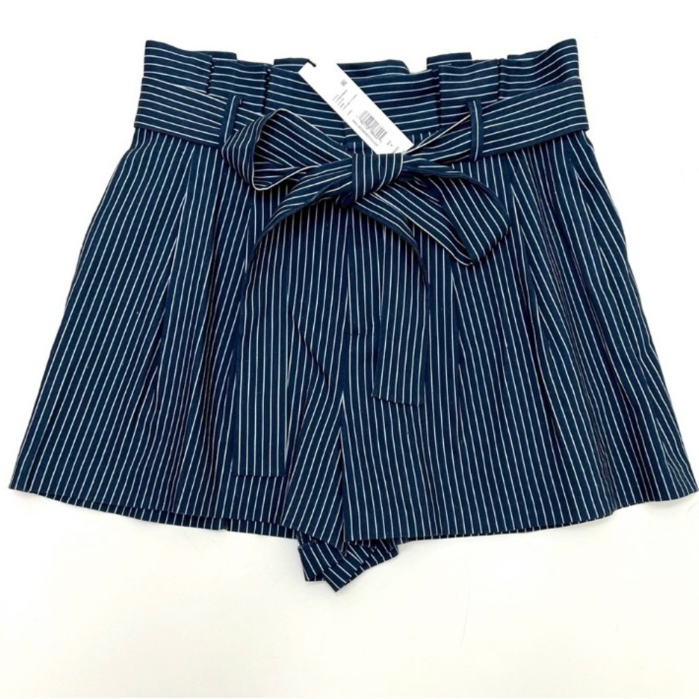 NWT ALICE + OLIVIA LAURINE PAPERBAG SHORTS IN LOVE ME STRIPE $250